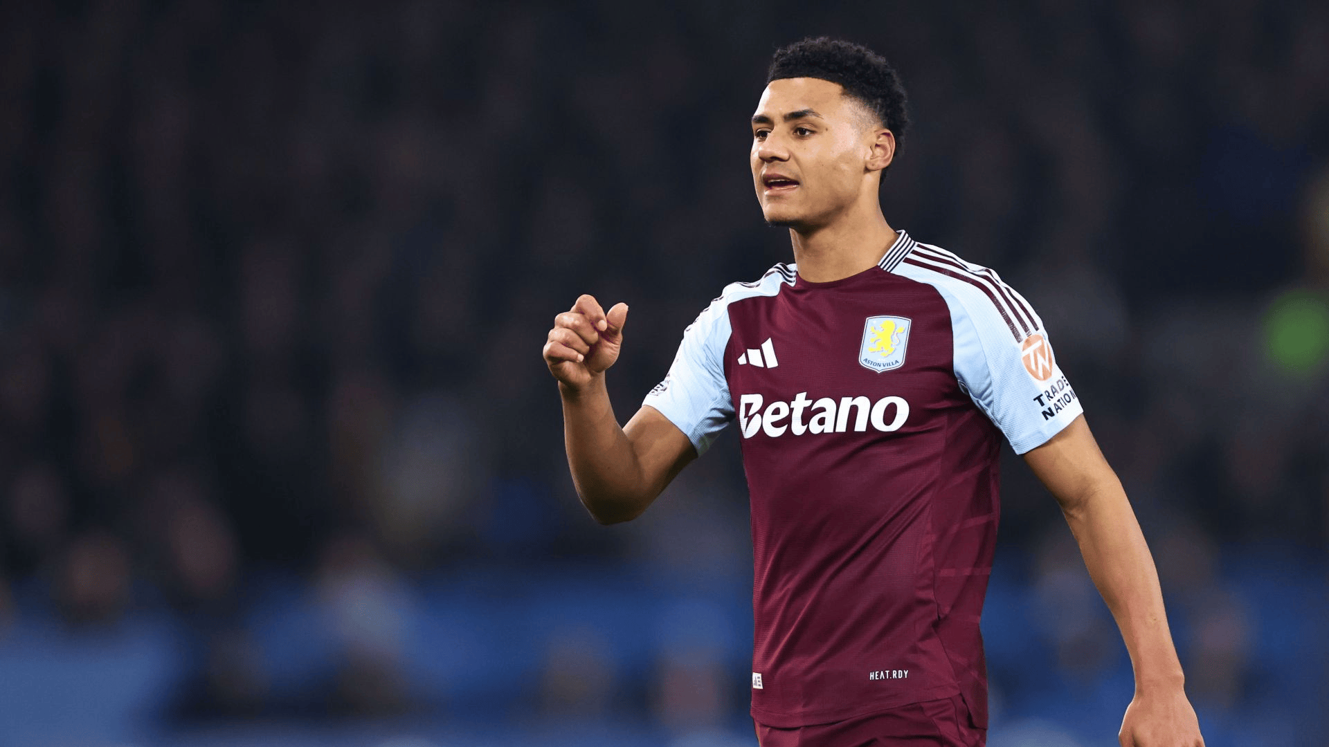 记者：帕尔默缺席欧冠赛前训练，但球员并未受伤