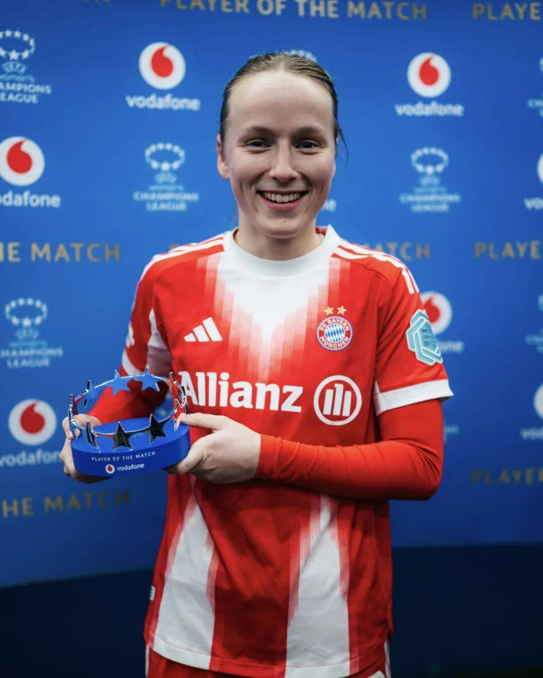 斯玛特谈詹姆斯复出：他球商极高，所有人因为他在场受益匪浅