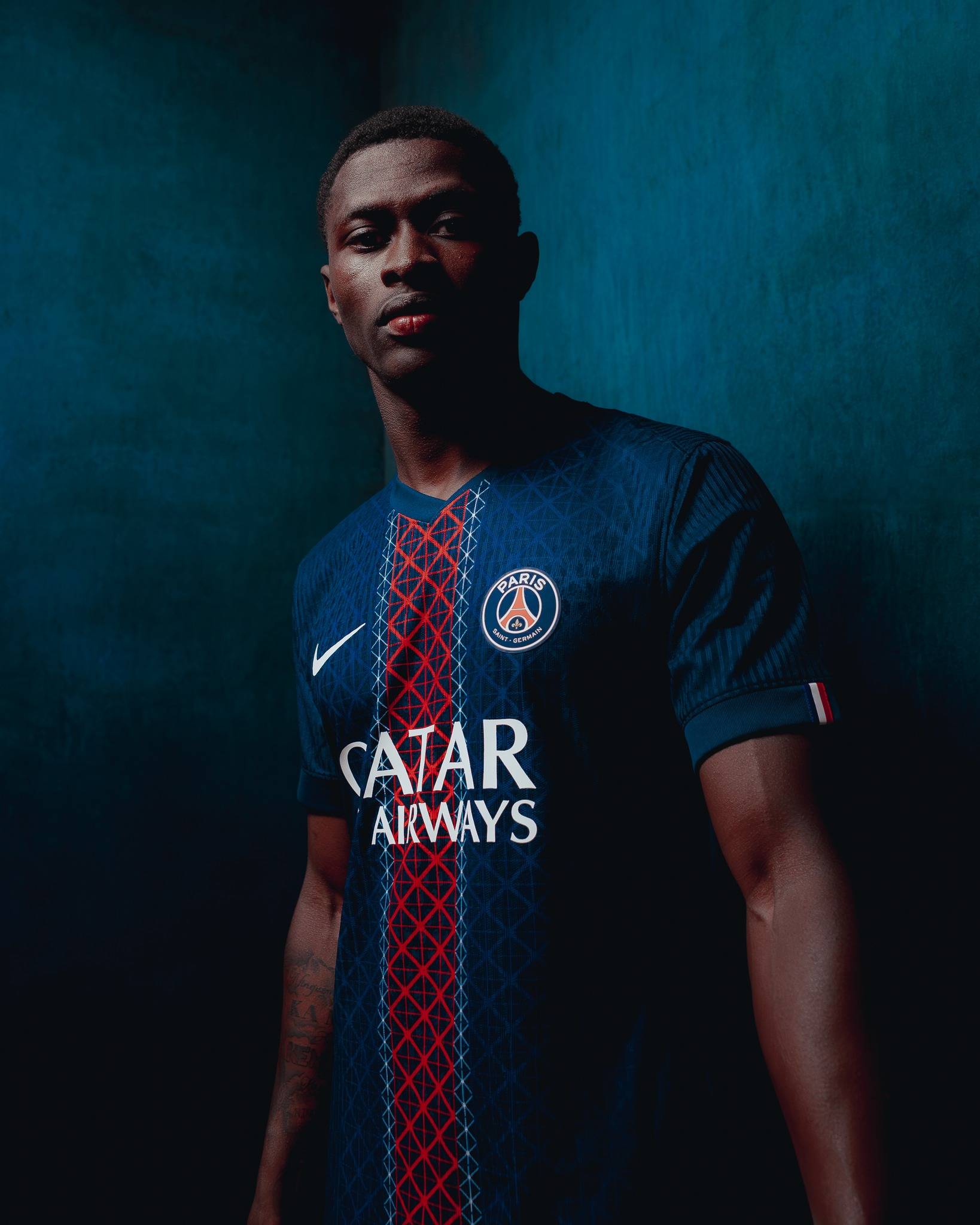 萨拉维亚：姆巴佩会成为历史最佳之一；梅西是独一无二的存在