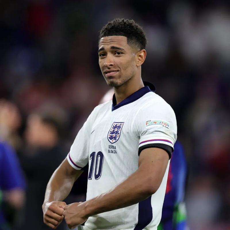 BBC：前曼城球员巴顿因社媒攻击性言论被判6个月监禁