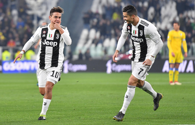 德塞利选择范德萨、卡洛斯、拉莫斯等球员，展现其独特风格与偏好。