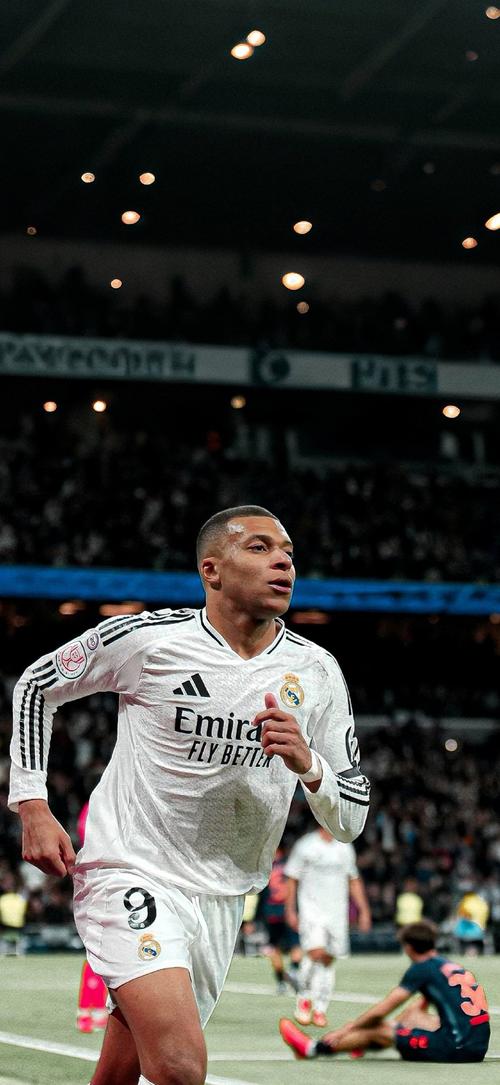 本赛季限制对手在6英尺内最低命中率：戈贝尔46%领跑