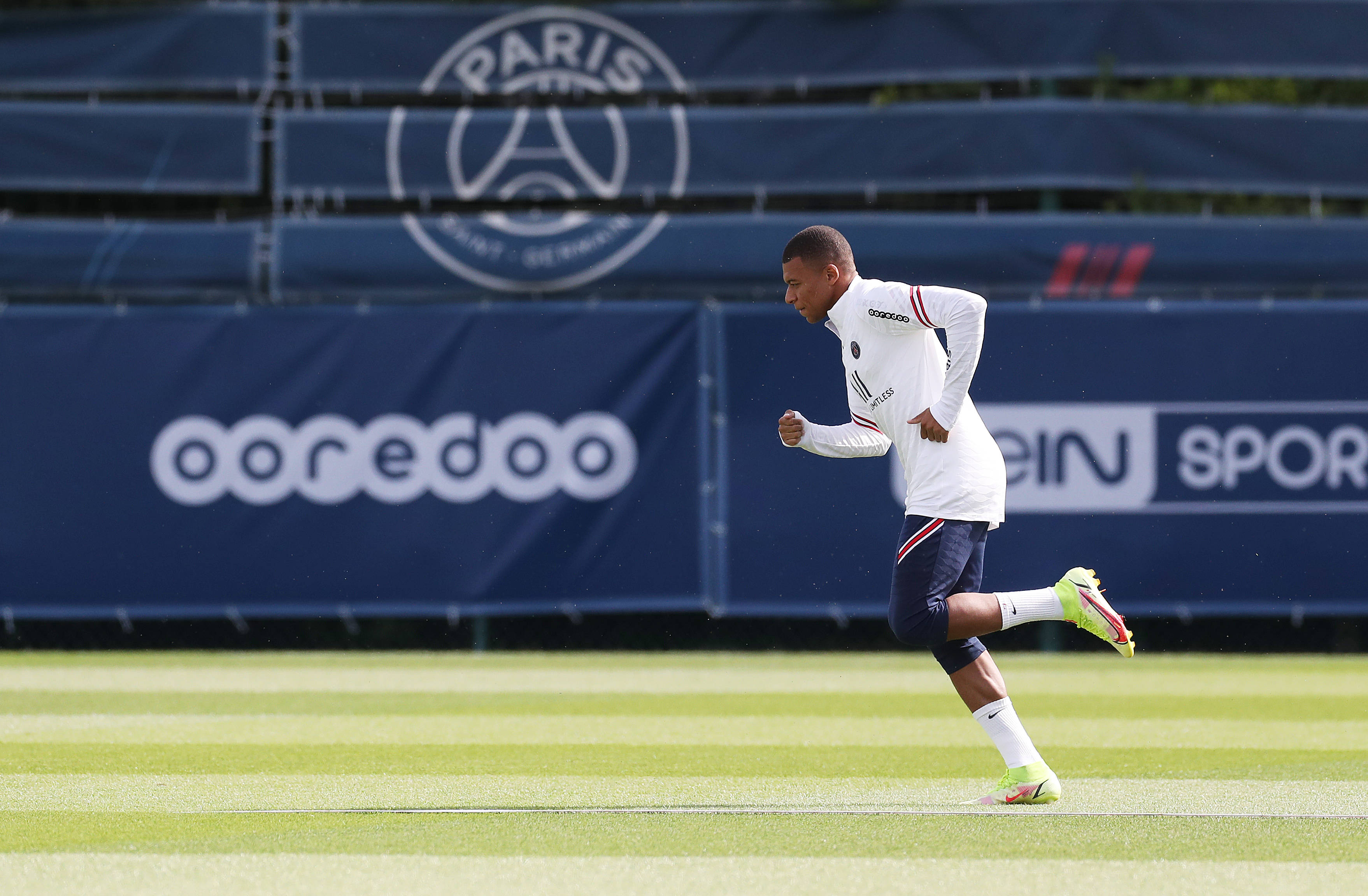 年少的奥尼尔梦想是当联盟最好的控卫，结果却成为了最强的中锋