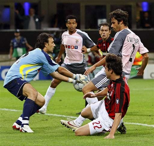 米兰主教练阿莱格里接受采访时表示：我期待冬季窗口的到来，我们会做合适的补强