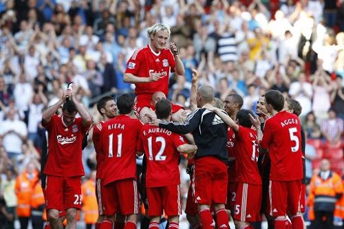 德乙前瞻：沙尔克主场冲胜即夺半程冠军，纽伦堡做客盼破咒（德乙前瞻：沙尔克主场争胜即锁半程桂冠，纽伦堡客场力破魔咒）