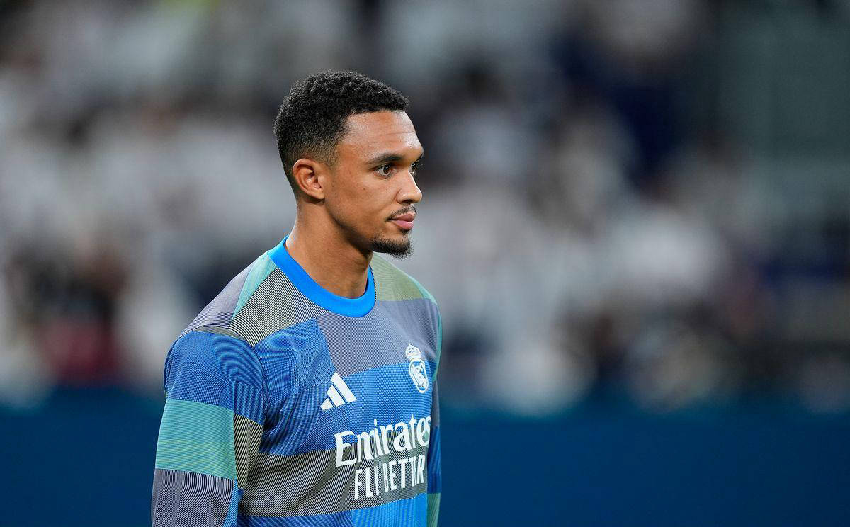 篮球篮网结束连败，全队积极庆祝