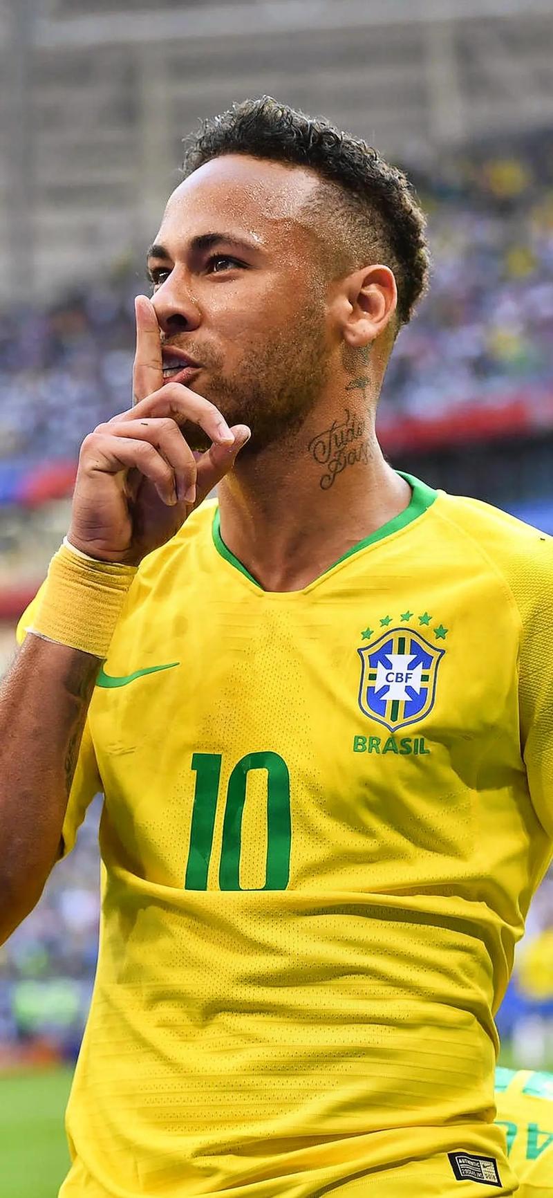 斯洛特：球队目标是重返联赛前四，我心中萨拉赫理应上场比赛